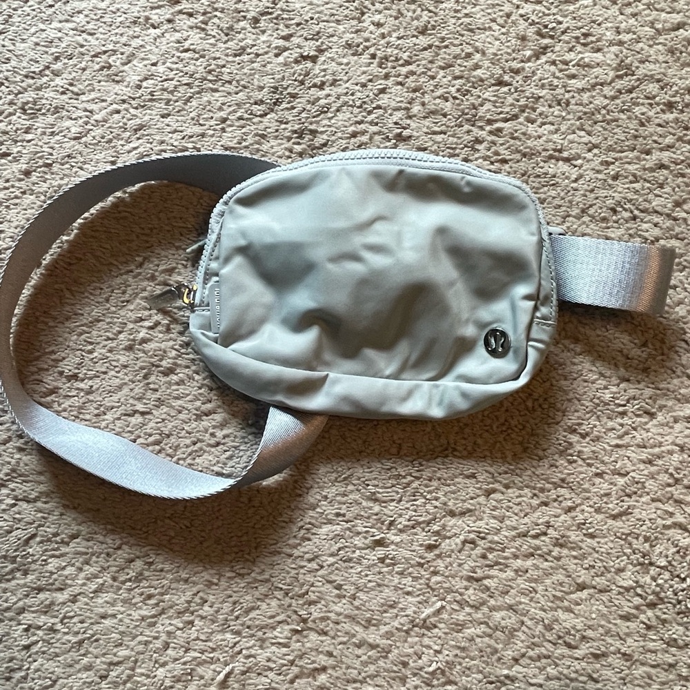 Lululemon belt bag
